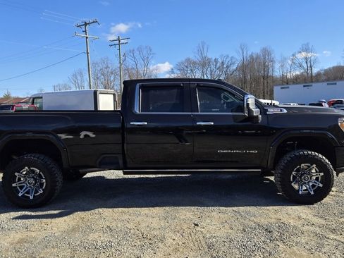 Used 2022 GMC Sierra 3500 Denali w/ Denali Ultimate Package image 2
