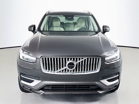 Used 2023 Volvo XC90 B6 Plus w/ Protection Package Premier image 6