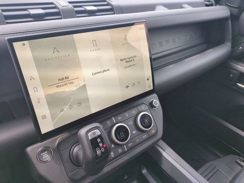 New 2026 Land Rover Defender 110 X-Dynamic SE AWD/4WD image 11