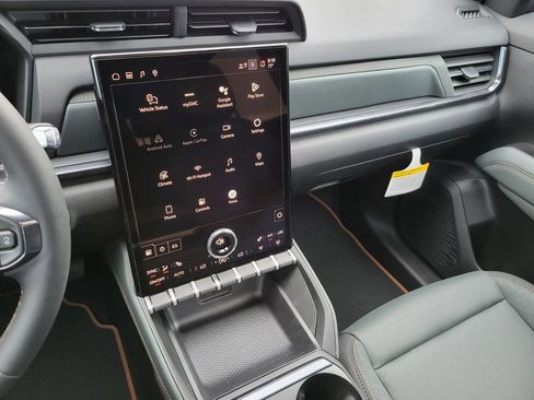 New 2026 GMC Terrain AT4 w/ Technology Package II image 8