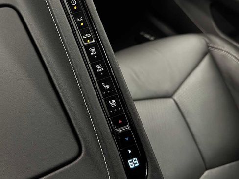 Used 2023 Chevrolet Corvette Stingray Preferred Cpe w/ Z51 Performance Package image 23