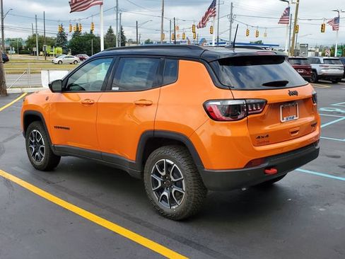 New 2026 Jeep Compass Trailhawk w/ Sun, Sound & Navigation Group AWD/4WD image 4