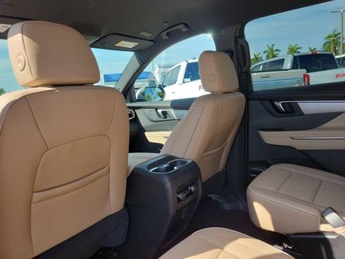 Used 2026 Buick Enclave Preferred w/ Power Package FWD image 16