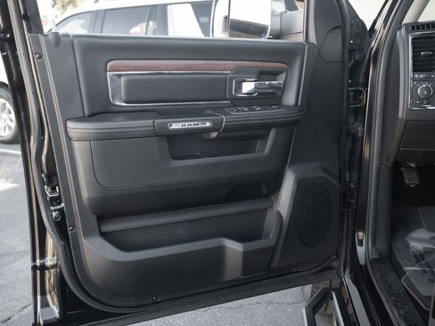 Used 2019 RAM 1500 Laramie w/ Convenience Group image 25