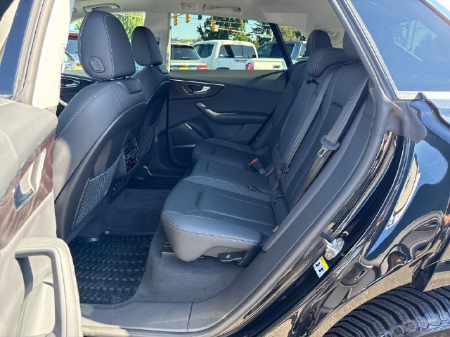 Used 2023 Audi Q8 Premium Plus w/ Premium Plus Package AWD/4WD image 13