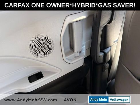 Used 2025 Toyota Sienna XLE FWD image 21