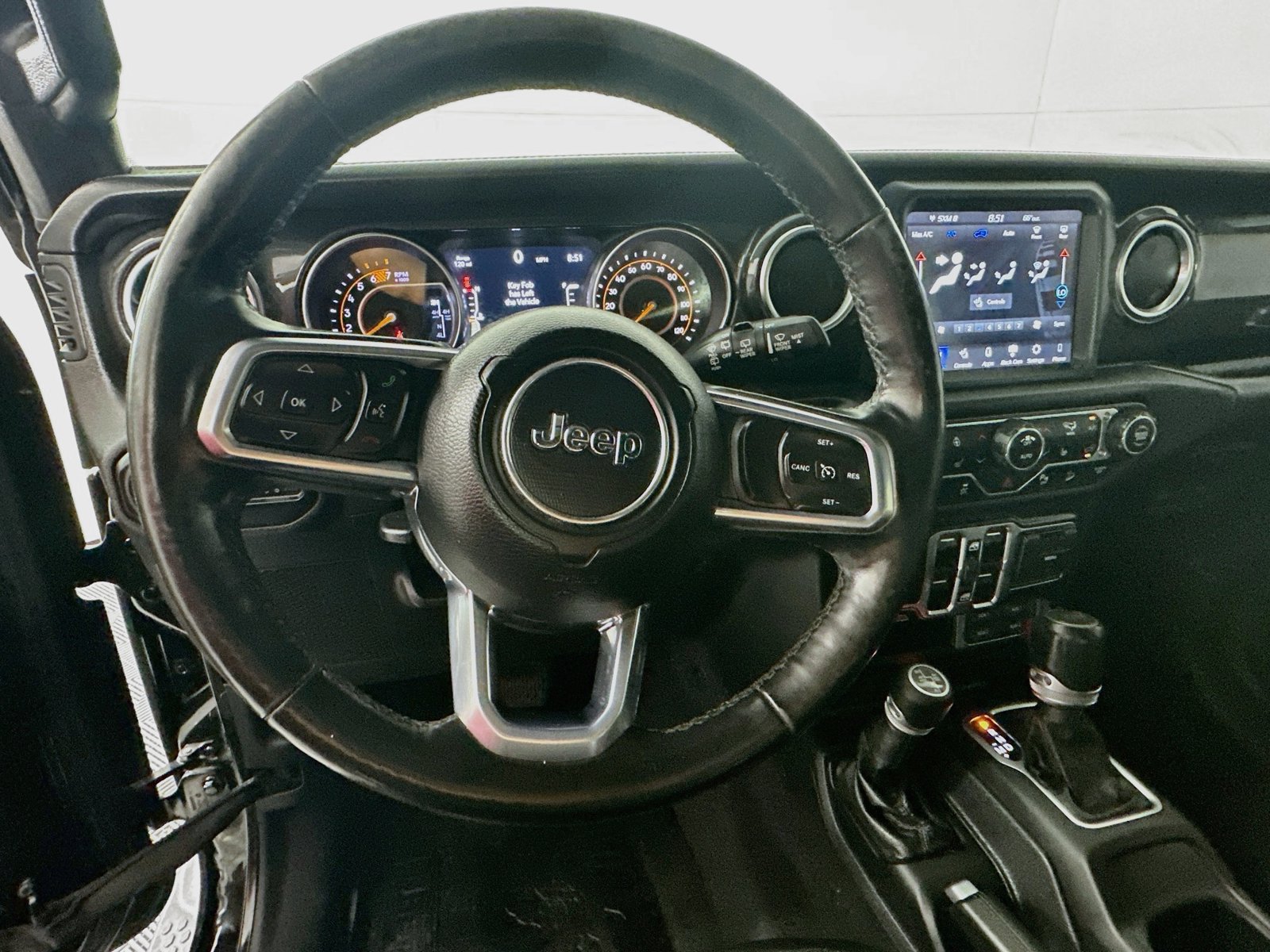 Used 2020 Jeep Wrangler Unlimited Sahara AWD/4WD image 11