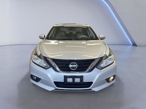 Used 2017 Nissan Altima 2.5 SL image 2