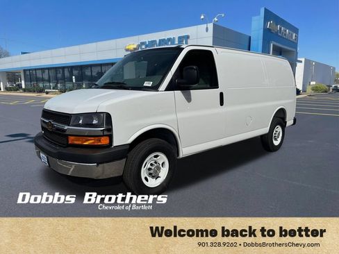 New 2026 Chevrolet Express 2500 w/ Driver Convenience Package RWD image 3