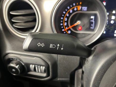 Used 2020 Jeep Wrangler Sport AWD/4WD image 22