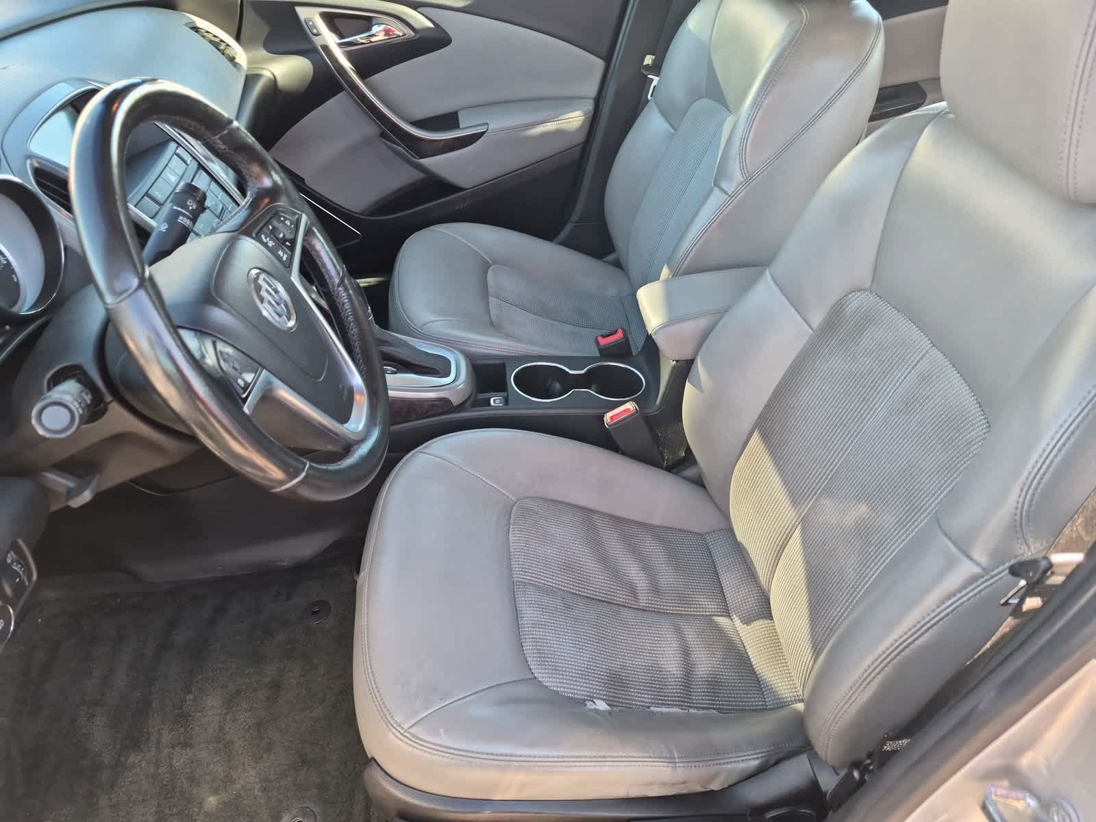 Used 2013 Buick Verano FWD image 16