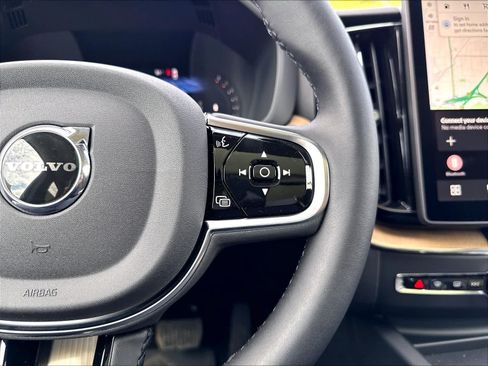 New 2026 Volvo XC60 B5 Core w/ Climate Package AWD/4WD image 18