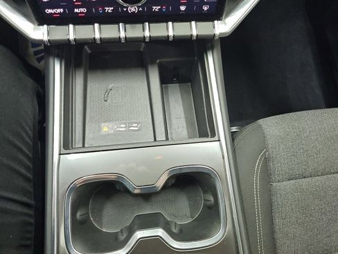 Used 2025 GMC Acadia Elevation image 27