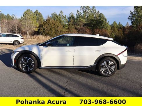 Used 2022 Kia EV6 Light image 4