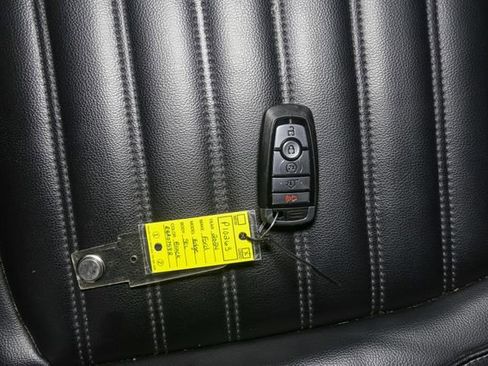 Used 2024 Ford Edge SEL w/ Convenience Package image 38