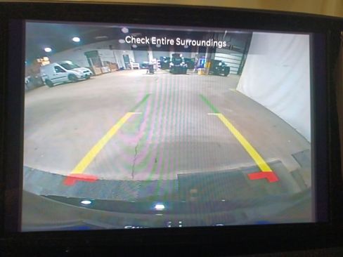 Used 2024 Chrysler Pacifica Select image 23