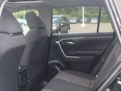Used 2020 Toyota RAV4 XLE w/ Convenience Package AWD/4WD image 29