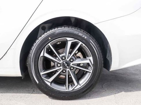 Used 2024 Kia Forte LXS w/ LXS Technology Package FWD image 10