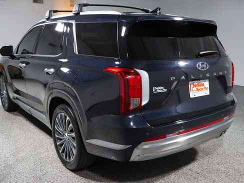 Used 2024 Hyundai Palisade Calligraphy image 9