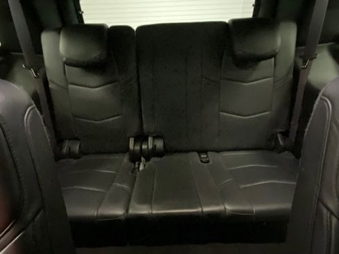 Used 2017 Cadillac Escalade Platinum AWD/4WD image 41