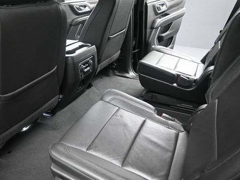 Used 2022 Chevrolet Tahoe LT w/ Luxury Package AWD/4WD image 39
