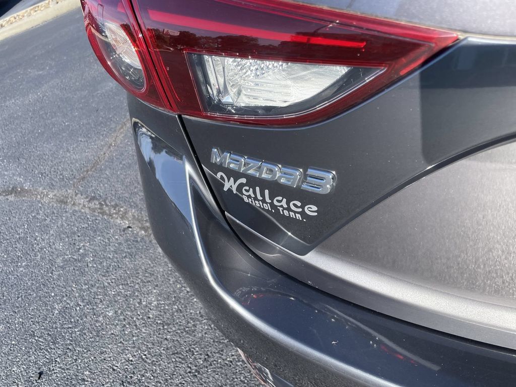 Used 2018 MAZDA MAZDA3 Touring FWD image 7