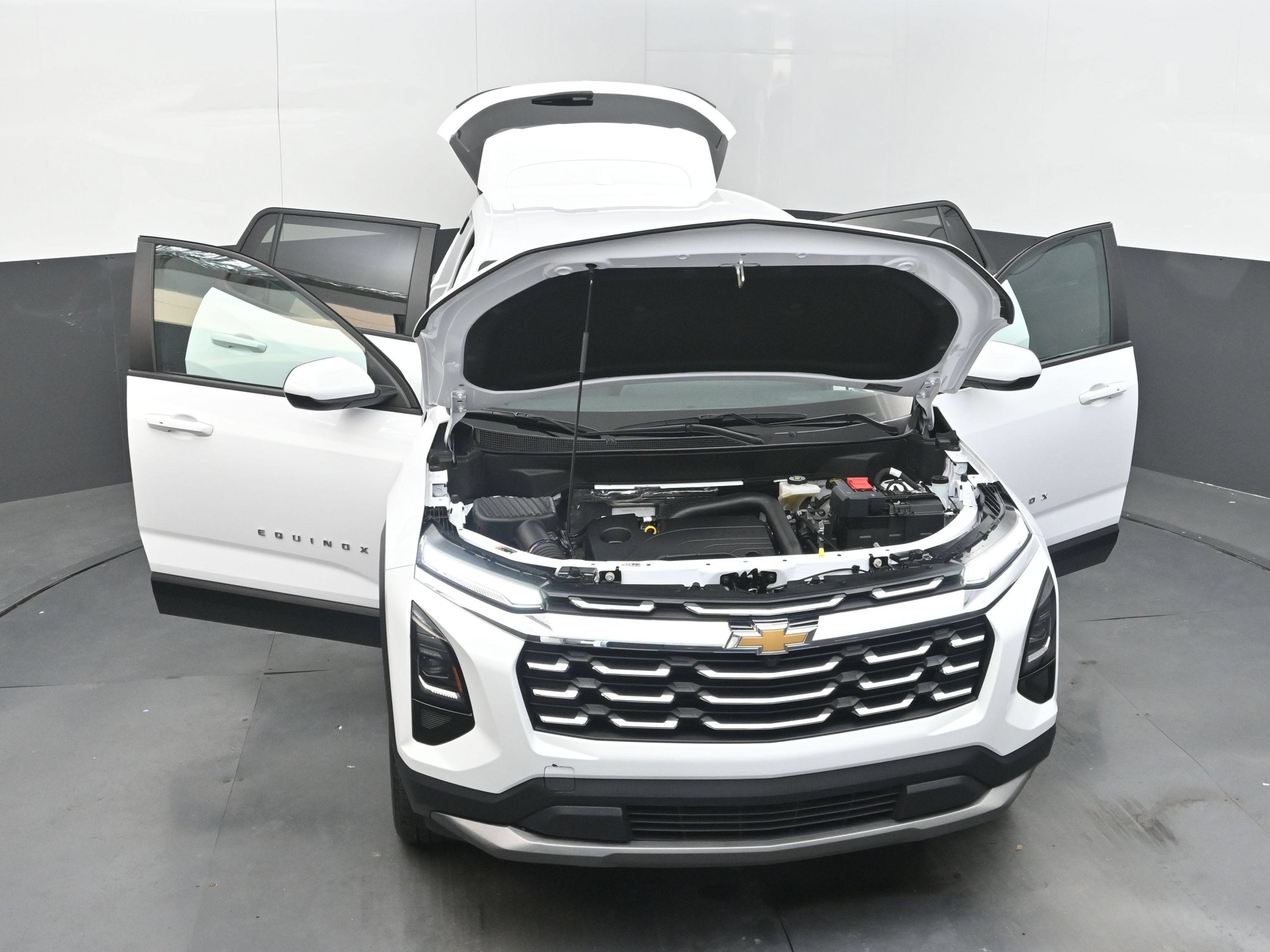 Used 2026 Chevrolet Equinox LT FWD image 42