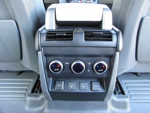 Used 2022 Land Rover Defender 110 X-Dynamic HSE image 23