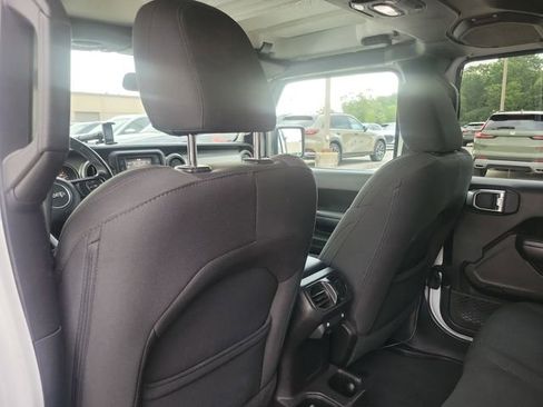 Used 2018 Jeep Wrangler Unlimited Sport S image 25