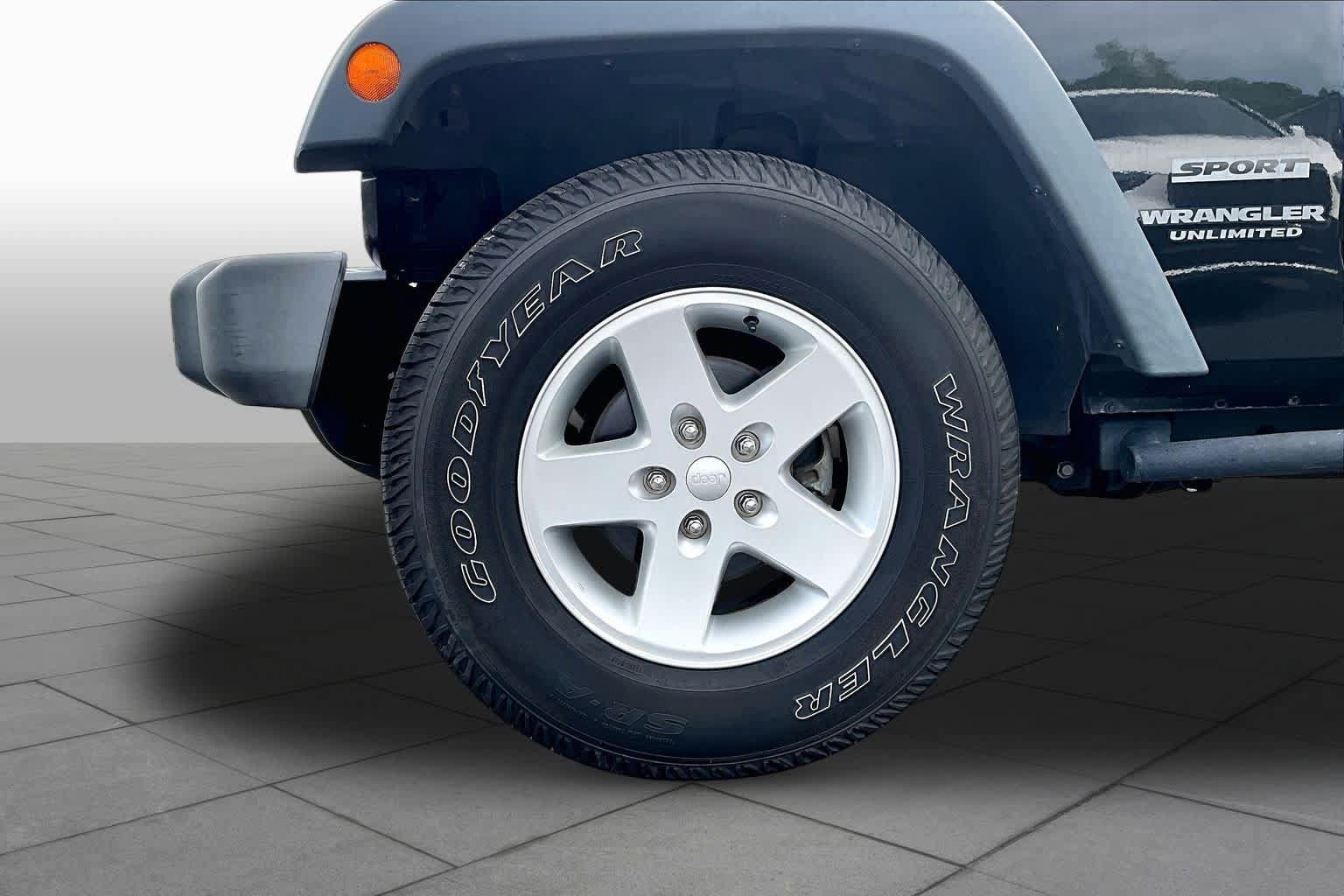 Used 2016 Jeep Wrangler Unlimited Sport w/ Quick Order Package 24S AWD/4WD image 10