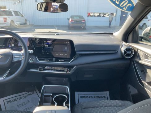 Used 2025 Chevrolet Equinox LT image 13