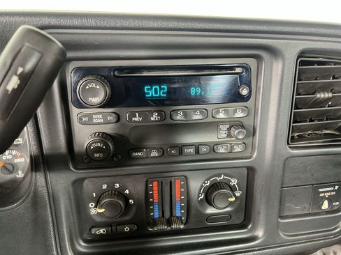 Used 2007 Chevrolet Silverado 2500 W/T w/ Skid Plate Package AWD/4WD image 14