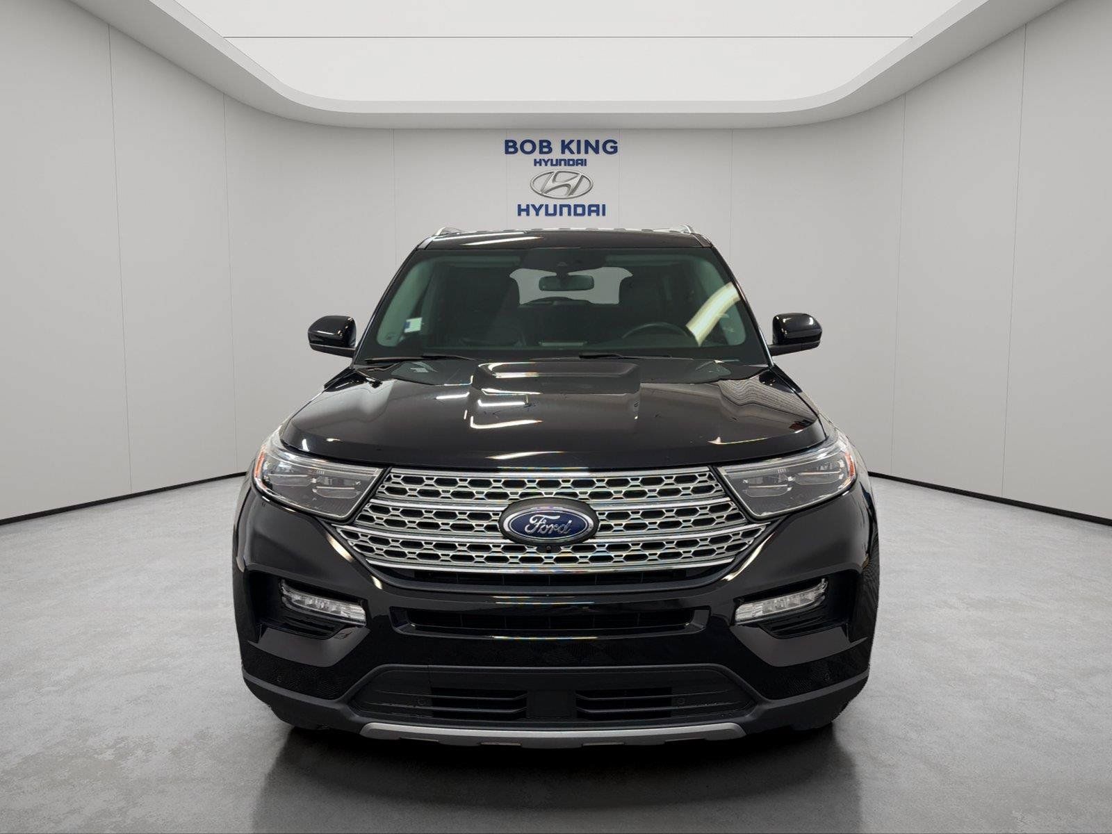 Used 2024 Ford Explorer Limited AWD/4WD image 8