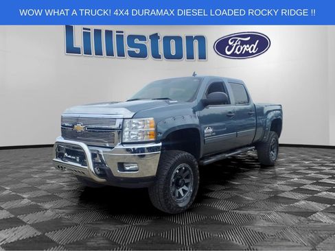 Used 2014 Chevrolet Silverado 2500 LT w/ Interior Plus Package image 6