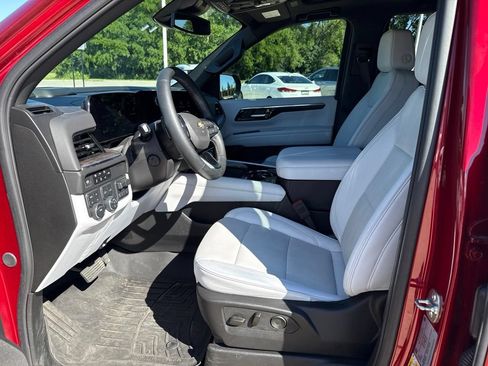 Used 2025 Chevrolet Tahoe Premier w/ Sun And Tow Package AWD/4WD image 13