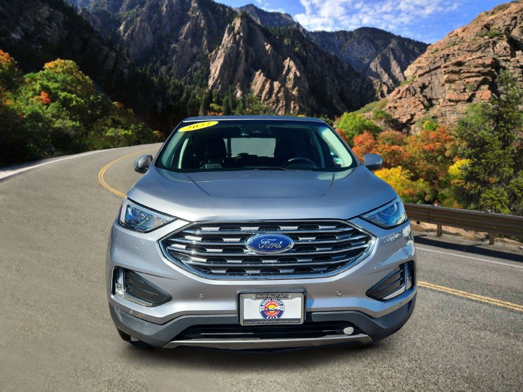 Used 2022 Ford Edge Titanium AWD/4WD image 6