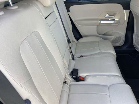 Used 2020 Mercedes-Benz GLB 250 4MATIC image 23