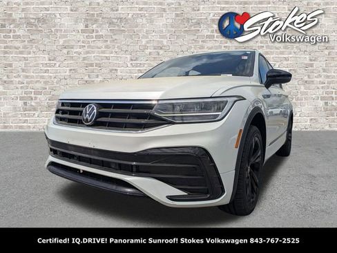 Certified 2023 Volkswagen Tiguan SE R-Line image 8
