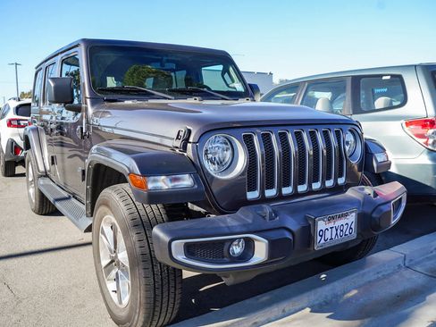 Used 2022 Jeep Wrangler Unlimited Sahara image 6