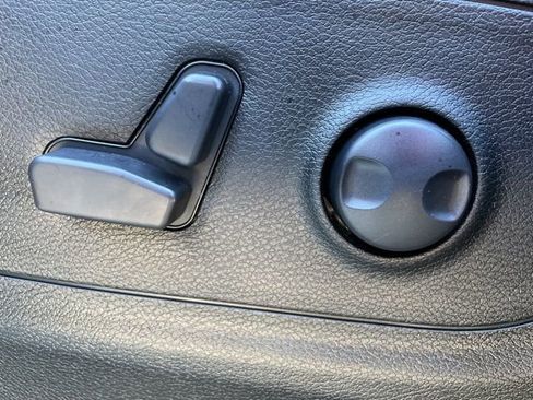 Used 2022 RAM 1500 Big Horn image 10