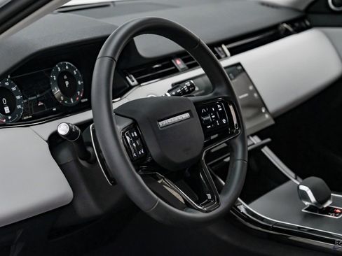 Used 2024 Land Rover Range Rover Evoque Dynamic SE image 38