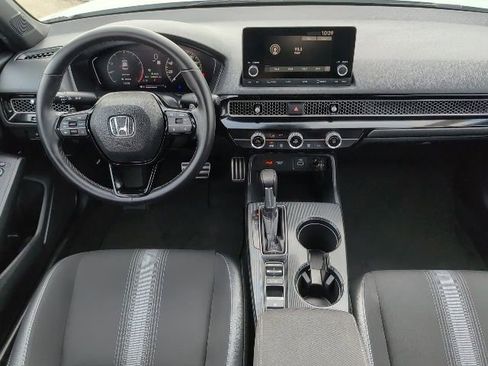 Used 2024 Honda Civic Sport image 4