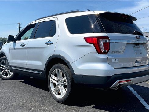 Used 2017 Ford Explorer Limited AWD/4WD image 6