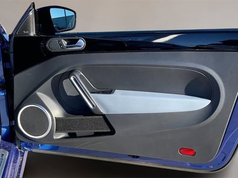 Used 2014 Volkswagen Beetle R-Line image 22