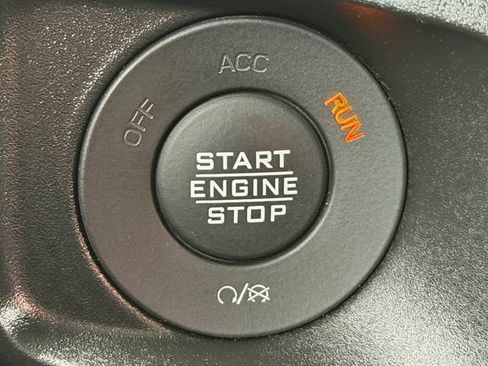 Used 2025 Jeep Wrangler Sport AWD/4WD image 36
