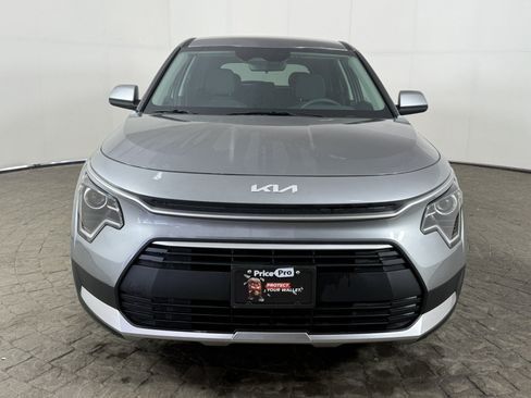 Used 2026 Kia Niro LX FWD image 2