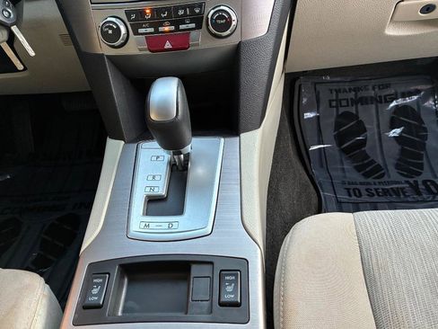 Used 2014 Subaru Outback 2.5i Premium image 18
