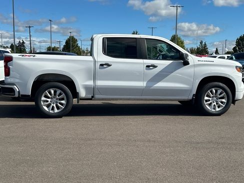 Used 2024 Chevrolet Silverado 1500 Custom AWD/4WD image 3