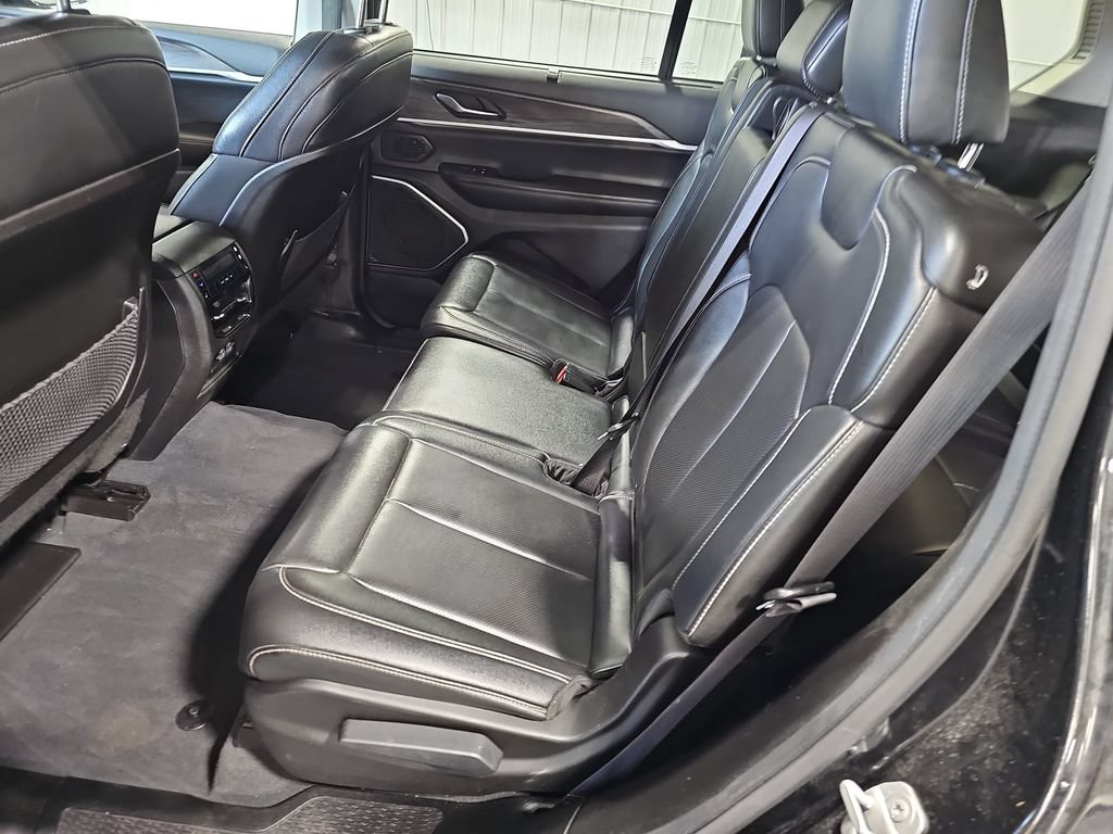Used 2023 Jeep Grand Cherokee L Limited w/ Luxury Tech Group II AWD/4WD image 13