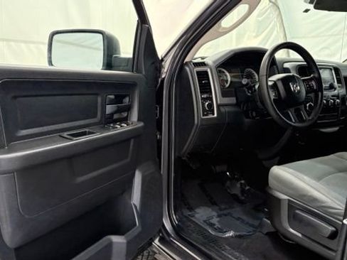 Used 2017 RAM 1500 ST w/ SXT Appearance Group AWD/4WD image 28